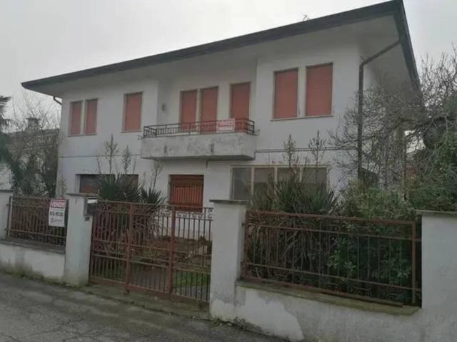 Villetta a schiera in vendita a Adria RO