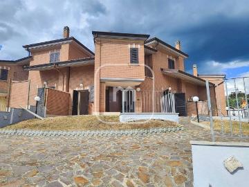 Villetta a schiera in vendita a Albano Laziale RM