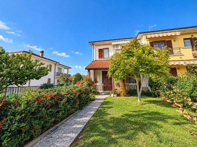 Villetta a schiera in vendita a Alluvioni Piovera AL