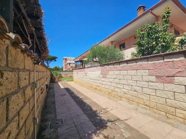 Villetta a schiera in vendita a Anzio RM