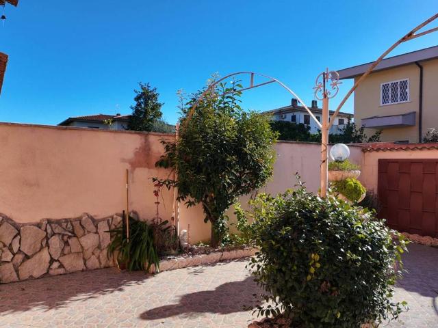 Villetta a schiera in vendita a Anzio RM
