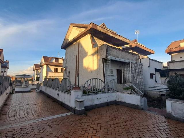 Villetta a schiera in vendita a Ardea RM