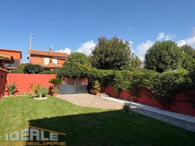 Villetta a schiera in vendita a Ardea RM