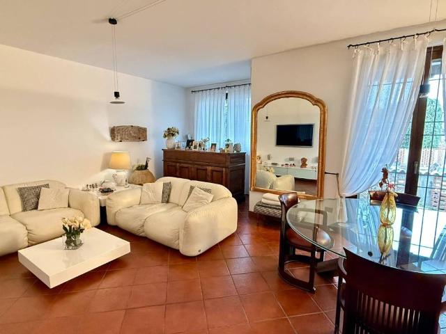 Villa in vendita a Assago MI