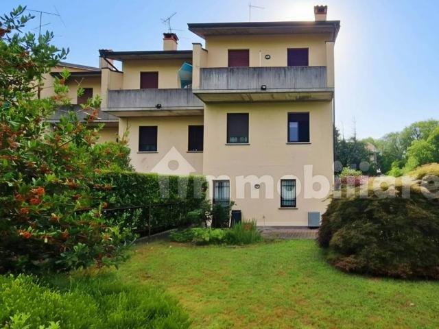 Villetta a schiera in vendita a Buguggiate VA