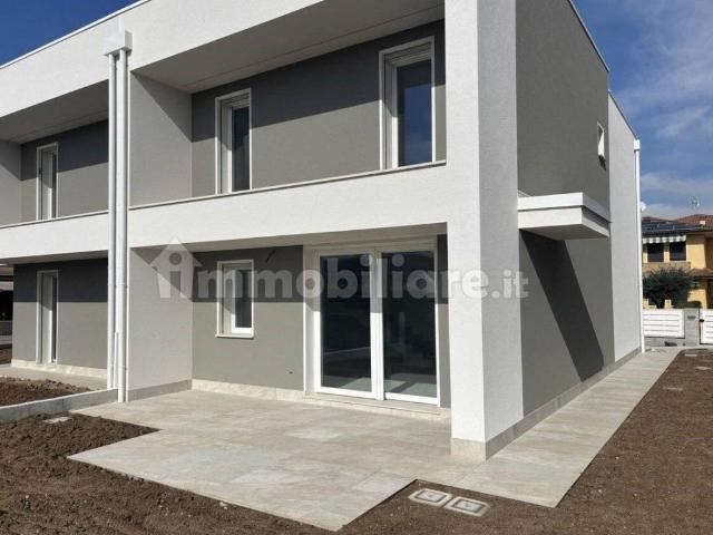 Villetta a schiera in vendita a Bulgarograsso CO