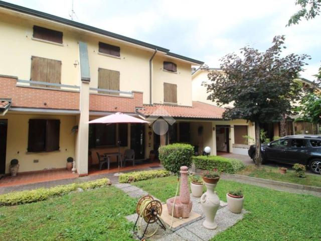 Villetta a schiera in vendita a Bagnolo in Piano RE