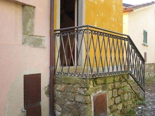 Casa indipendente in vendita a Bagnone MS