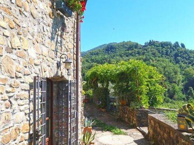 Villetta a schiera in vendita a Bagnone MS