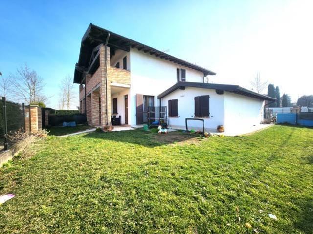 Villetta a schiera in vendita a Bastida Pancarana PV