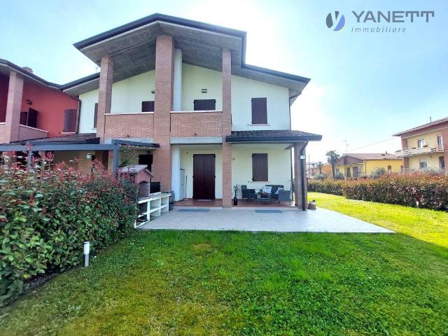 Villetta a schiera in vendita a Bibbiano RE