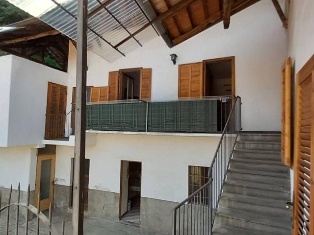 Villetta a schiera in vendita a Borgosesia VC