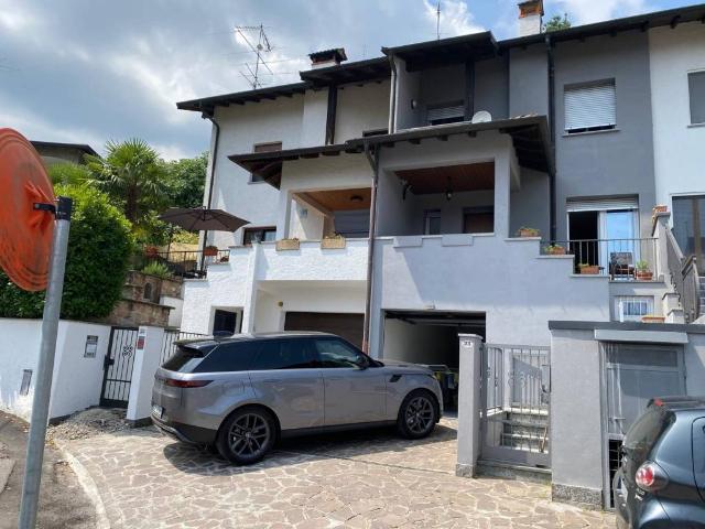 Villetta a schiera in vendita a Brusimpiano VA