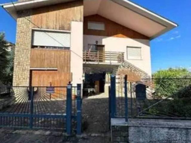 Villetta a schiera in vendita a Cupramontana AN