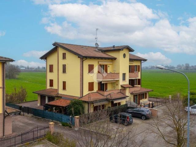 Villetta a schiera in vendita a Cadelbosco di Sopra RE