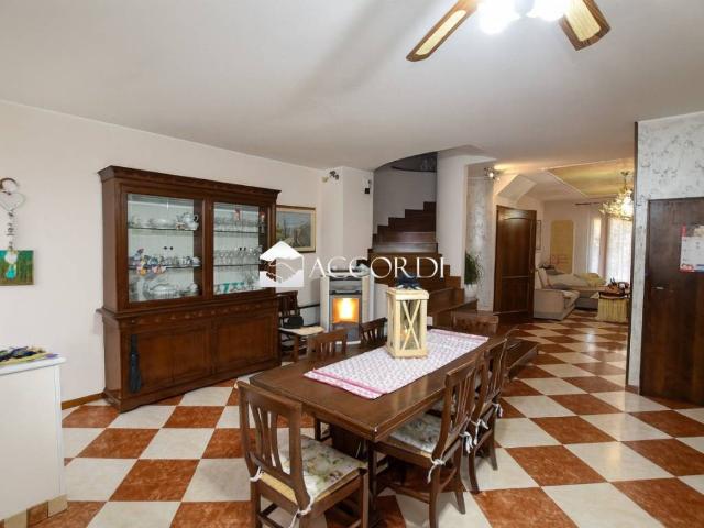 Villetta a schiera in vendita a Caerano di San Marco TV