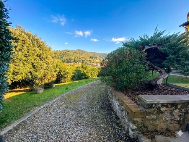 Villetta a schiera in vendita a Camaiore LU