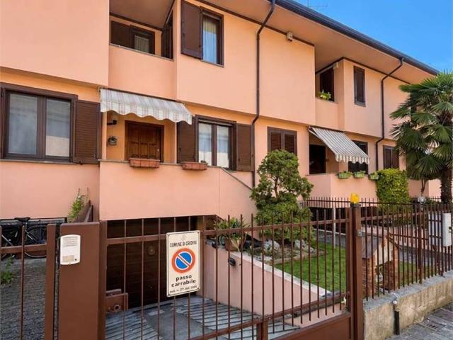 Villetta a schiera in vendita a Cameri NO