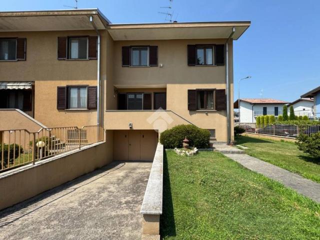 Villetta a schiera in vendita a Cameri NO