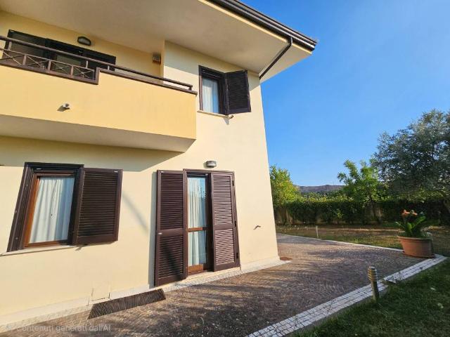 Villetta a schiera in vendita a Camigliano CE