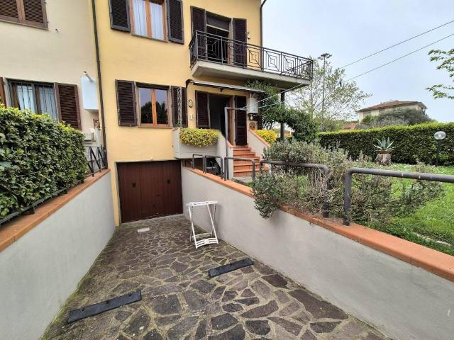 Villetta a schiera in vendita a Campi Bisenzio FI
