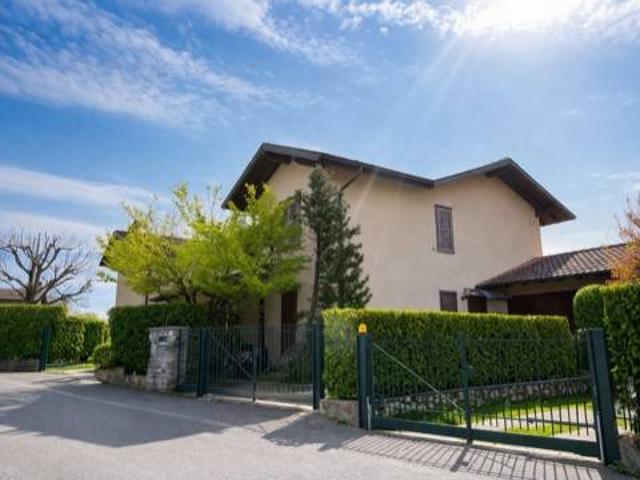 Villetta a schiera in vendita a Casciago VA