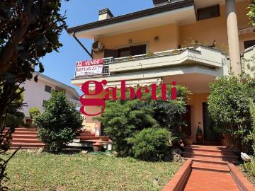 Villetta a schiera in vendita a Caserta CE