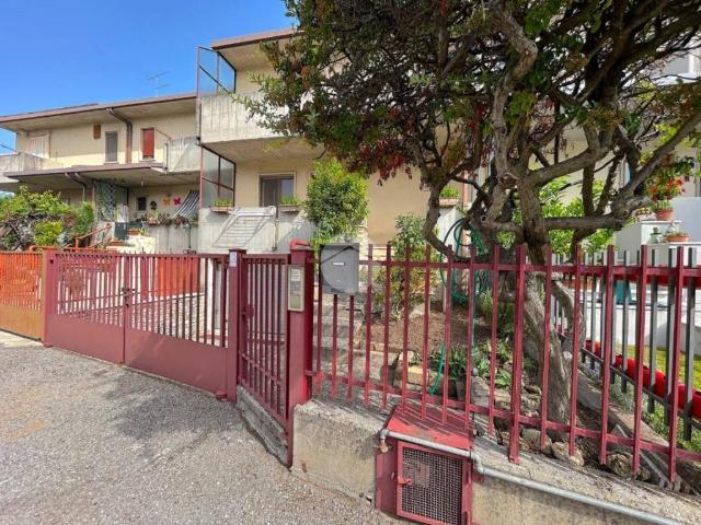 Villetta a schiera in vendita a Castel d'Azzano VR