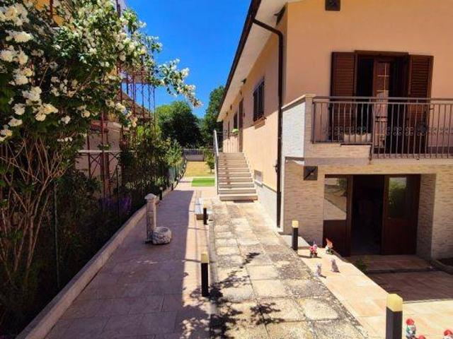 Villetta a schiera in vendita a Castel di Ieri AQ