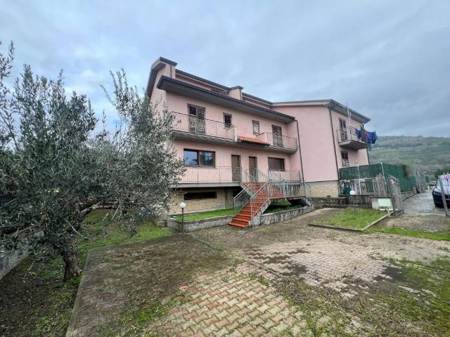 Villetta a schiera in vendita a Castelnuovo Cilento SA