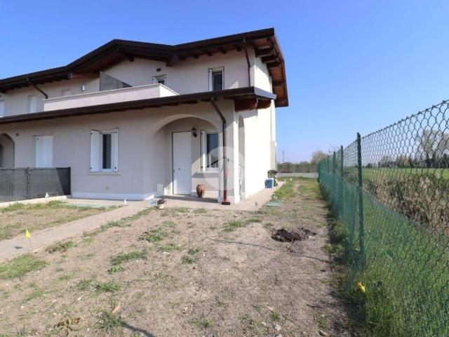 Villetta a schiera in vendita a Castelbelforte MN