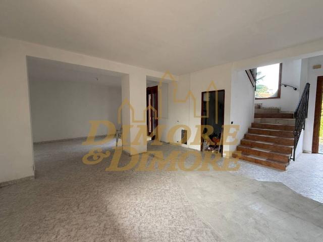 Villetta a schiera in vendita a Castelletto Sopra Ticino NO