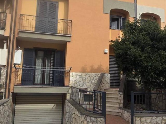 Villetta a schiera in vendita a Capodrise CE