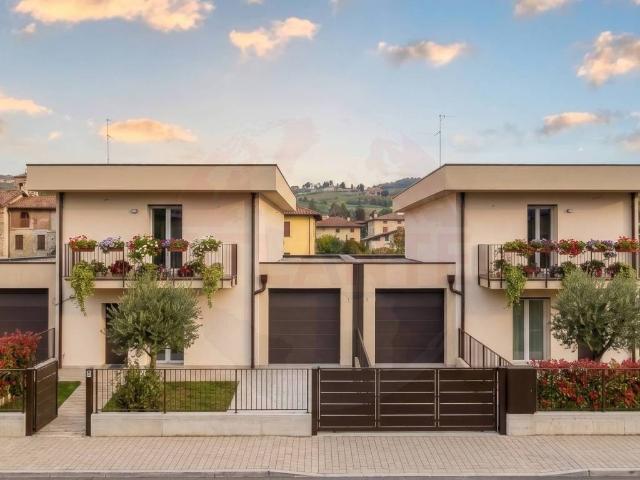 Villetta a schiera in vendita a Capriolo BS