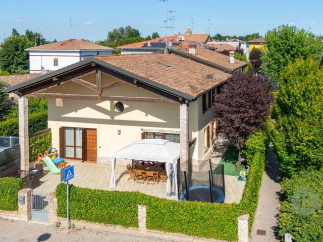 Villetta a schiera in vendita a Carpi MO