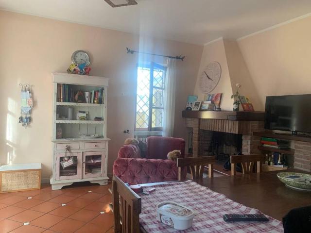 Villa in vendita a Carrara MS