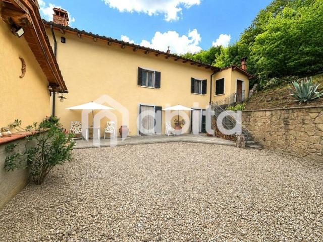Villetta a schiera in vendita a Cavriglia AR