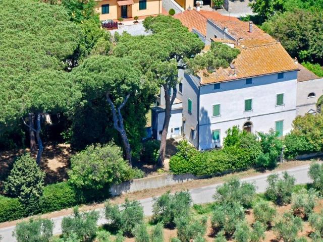 Villetta a schiera in vendita a Cecina LI