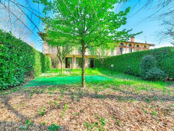 Villetta a schiera in vendita a Cernusco Lombardone LC
