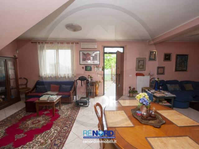 Villetta a schiera in vendita a Chignolo Po PV