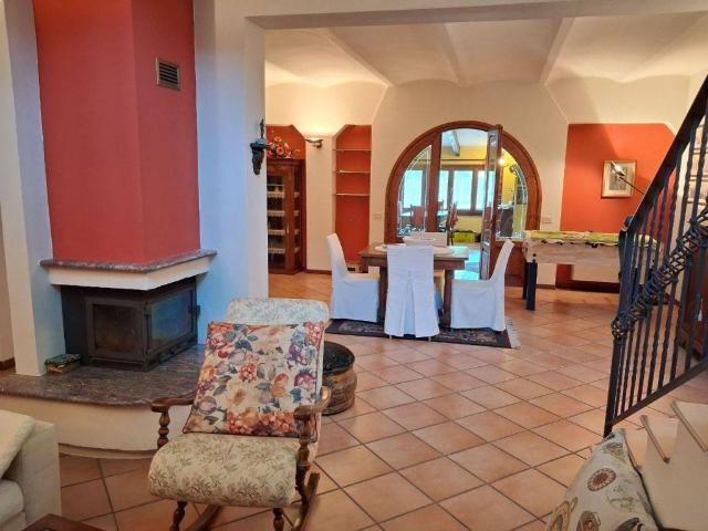 Villa in vendita a Chignolo Po PV