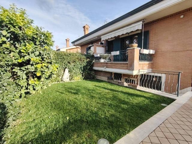 Villetta a schiera in vendita a Ciampino RM