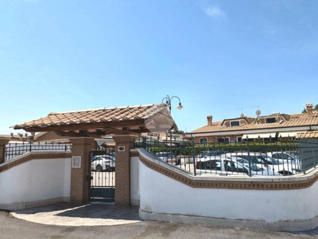 Villetta a schiera in vendita a Ciampino RM