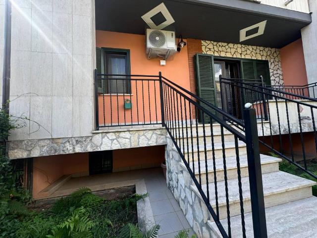 Villetta a schiera in vendita a Cisterna di Latina LT