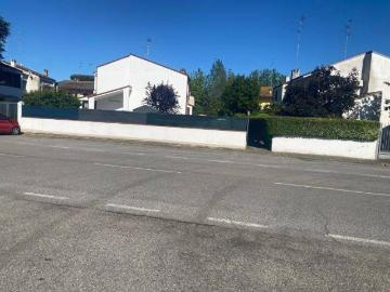 Ville Schiera in vendita a Lido degli Scacchi - Giardino
