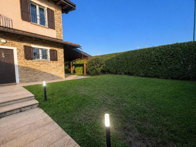 Villetta a schiera in vendita a Comezzano Cizzago BS