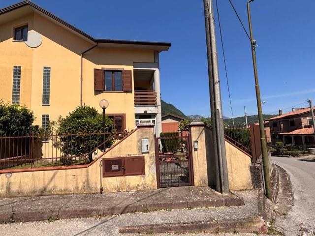 Villetta a schiera in vendita a Contrada AV