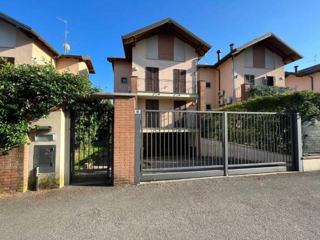Villetta a schiera in vendita a Corbetta MI