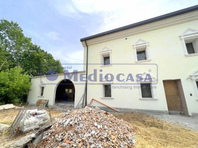 Villetta a schiera in vendita a Crespino RO