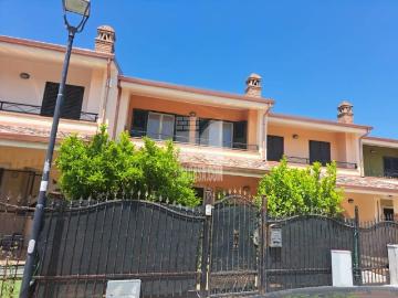 Villetta a schiera in vendita a Crotone KR